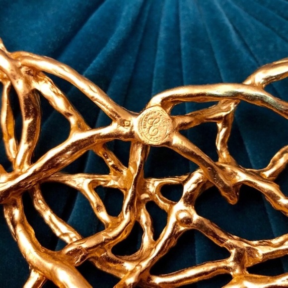 Vintage Elizabeth Taylor Gold Statement Necklace - Picture 3 of 7